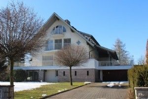Sattledt – Exklusive Architektenvilla mit Hallenbad